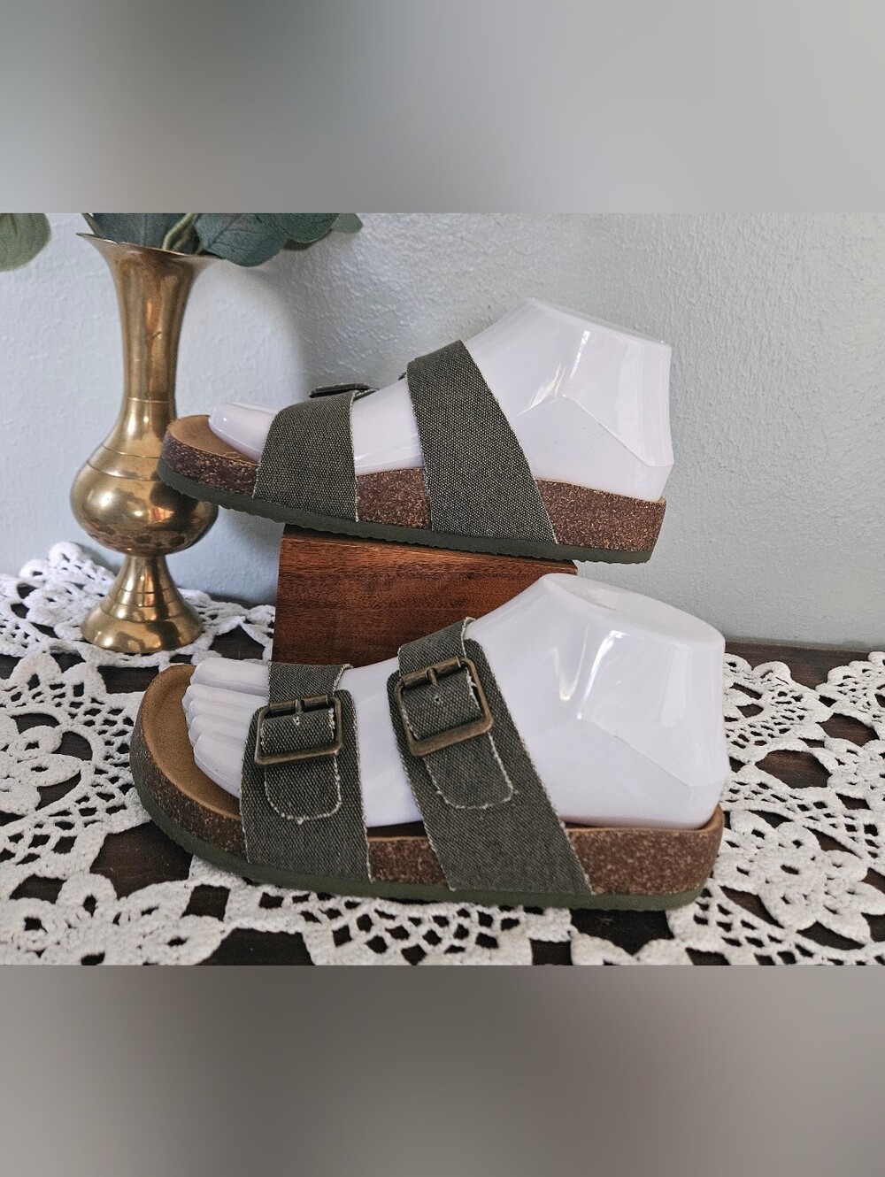 NWOT Gap Kids Washable Cork Buckle Sandals Thyme Green Size 3-4